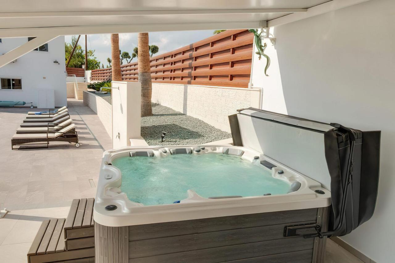 Villa Prasino Coral Bay Exterior photo