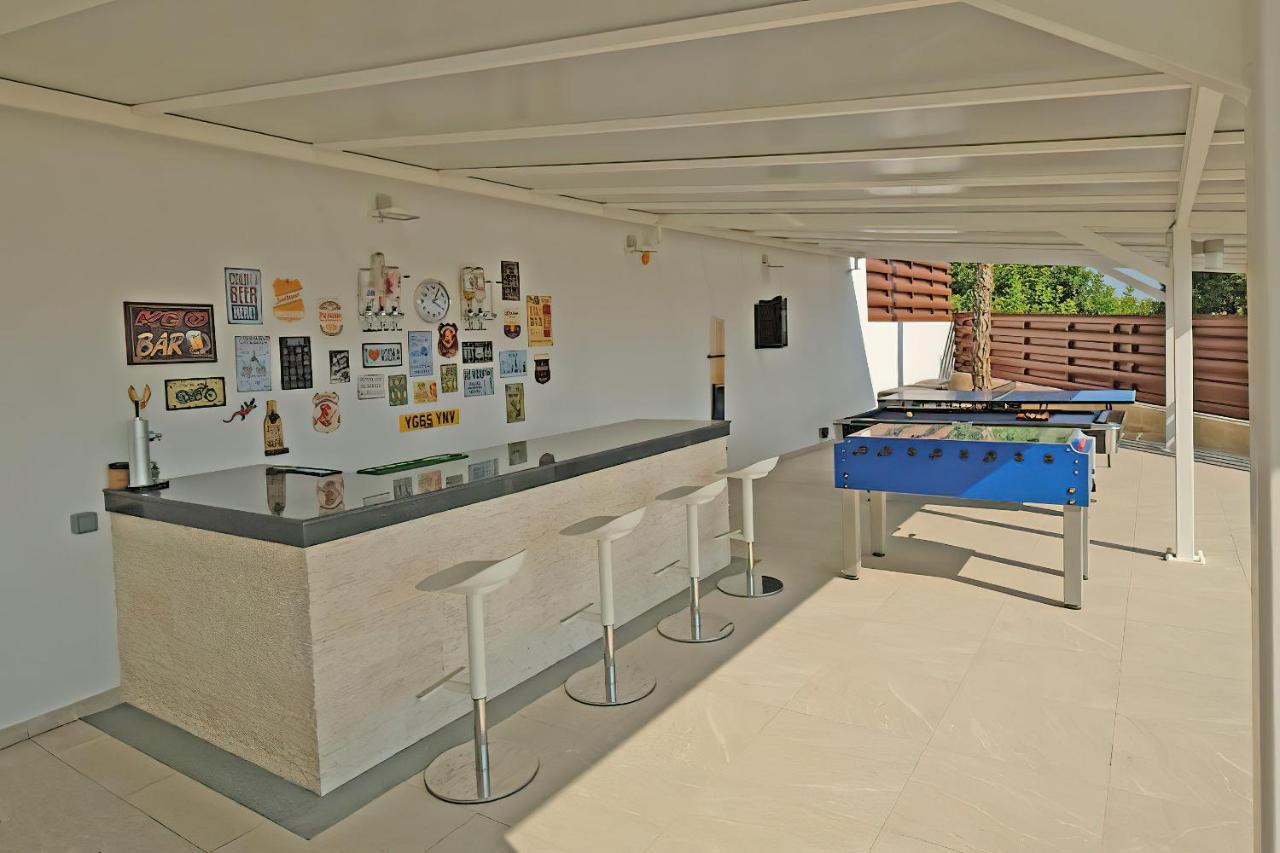 Villa Prasino Coral Bay Exterior photo