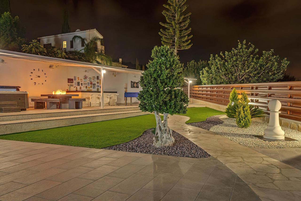 Villa Prasino Coral Bay Exterior photo